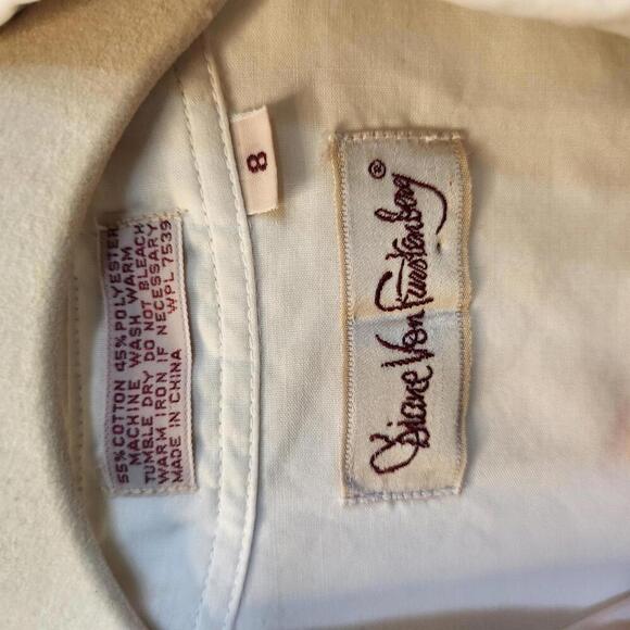 Vintage Diane Von Furstenberg Short Sleeve White Button-Up Shirt - Size 8 - Picture 7 of 8